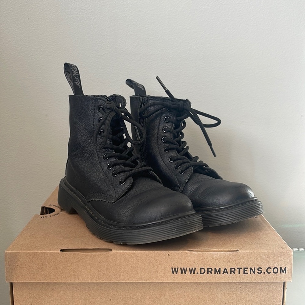 JUNIOR 1460 PASCAL LEATHER LACE UP BOOTS YOUTH SIZE 12
